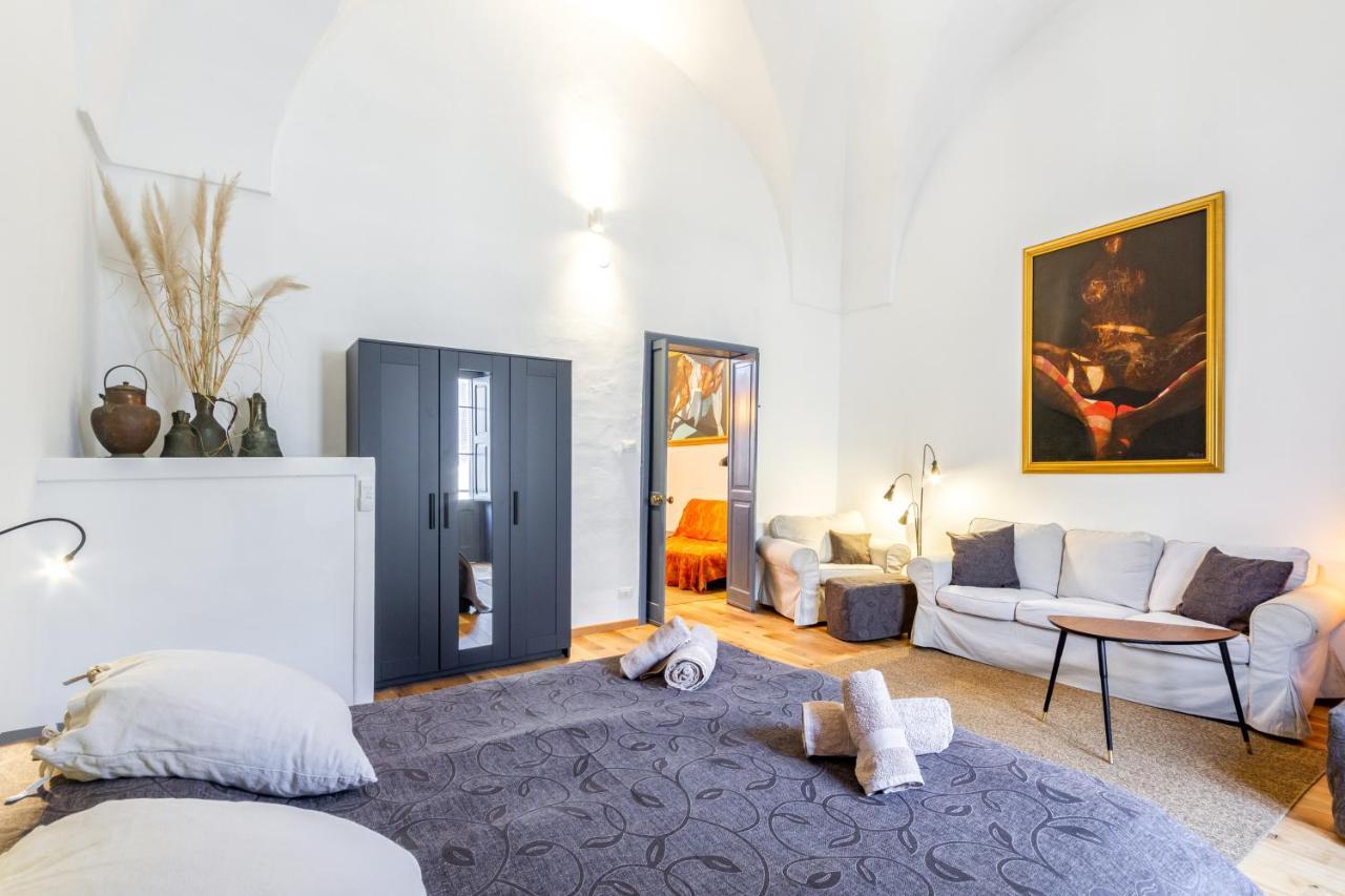 Lecce Center Charming Flat With Terrace Apartment Exterior photo