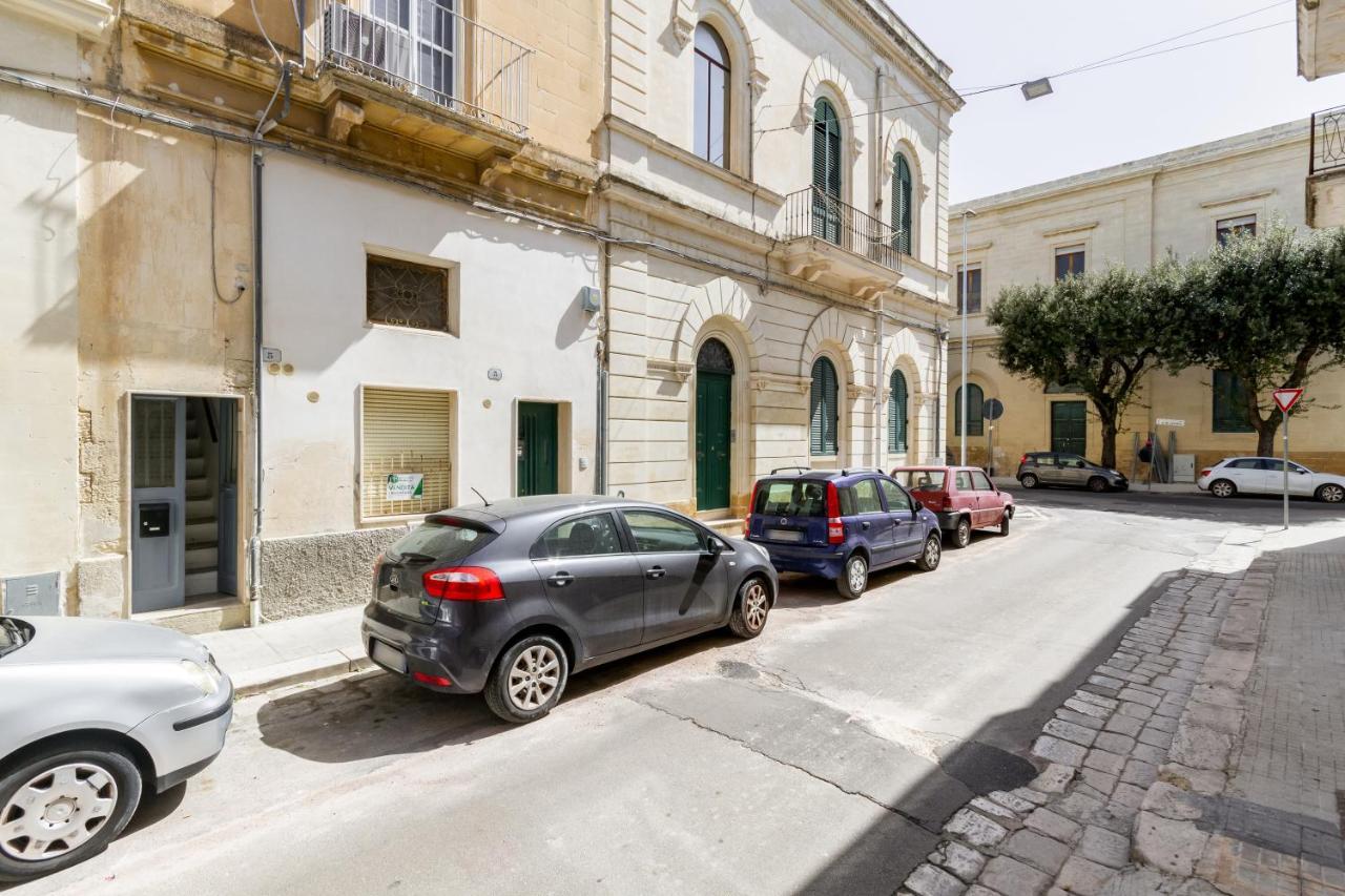 Lecce Center Charming Flat With Terrace Apartment Exterior photo