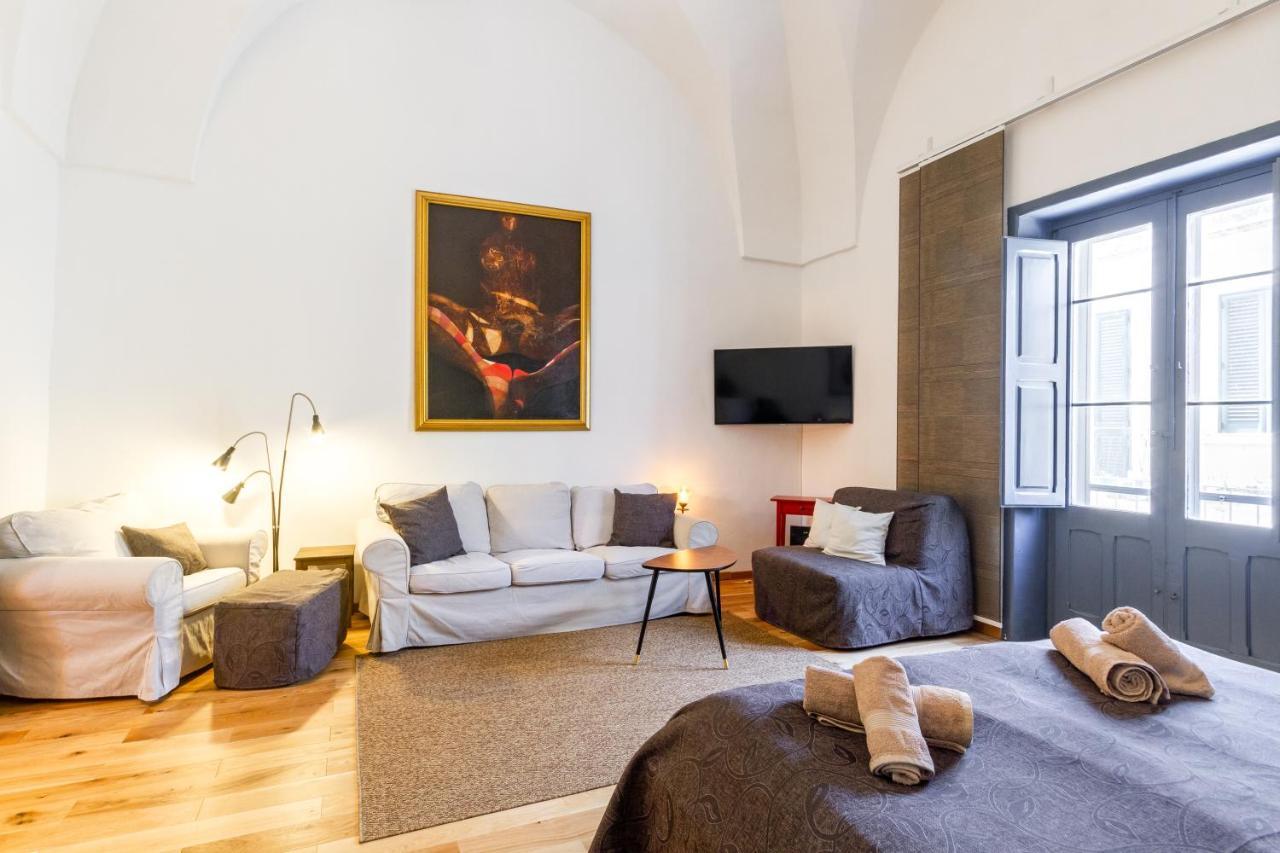 Lecce Center Charming Flat With Terrace Apartment Exterior photo